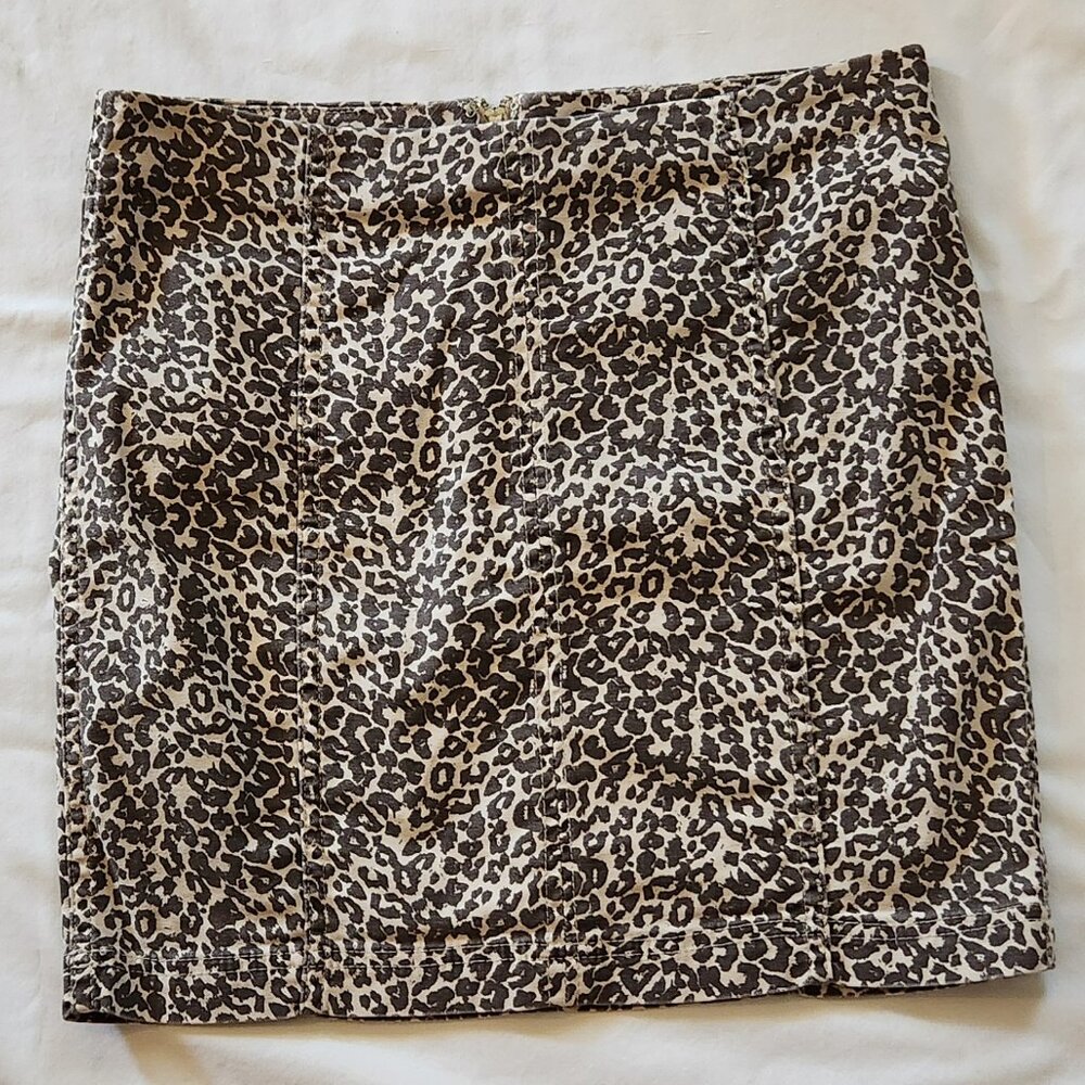 Free People pencil skirt sz 8 animal print well loved